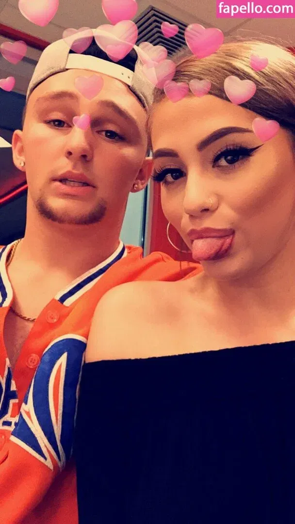 staywildraw Onlyfans Photo Gallery 