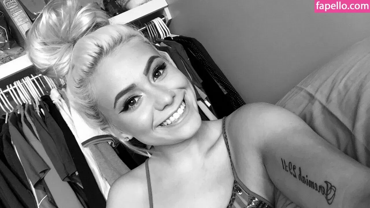 staywildraw Onlyfans Photo Gallery 