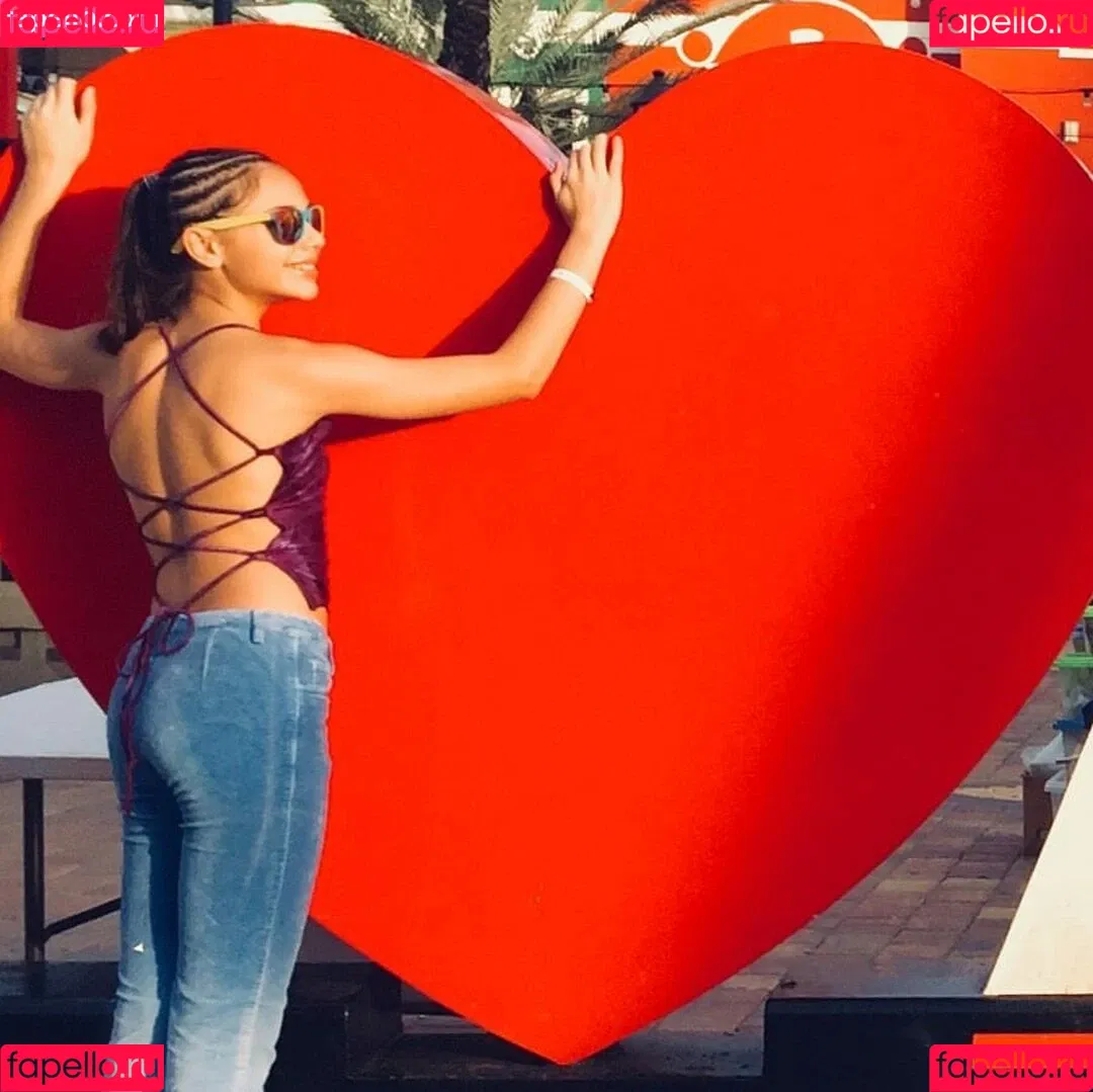 Vienna Maryce Onlyfans Photo Gallery 