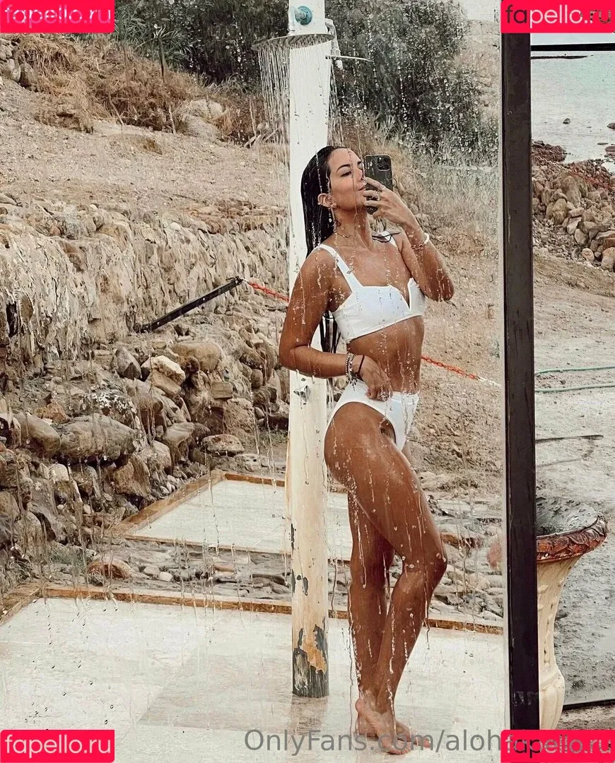 alohakailani Onlyfans Photo Gallery 