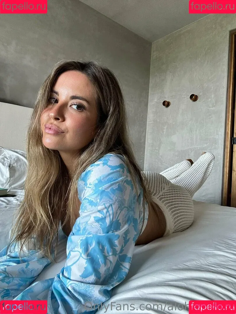 alohakailani Onlyfans Photo Gallery 