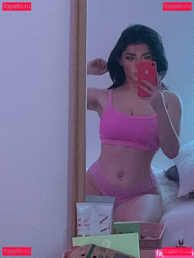 alohakailani Onlyfans Photo Gallery 