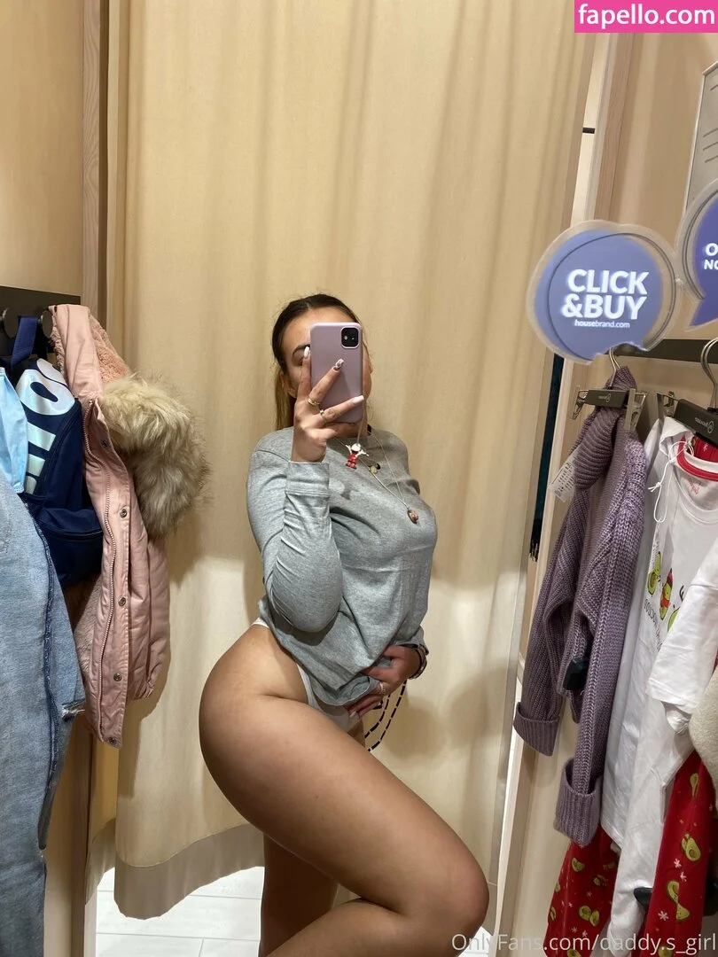 daddy.s_girl Onlyfans Photo Gallery 