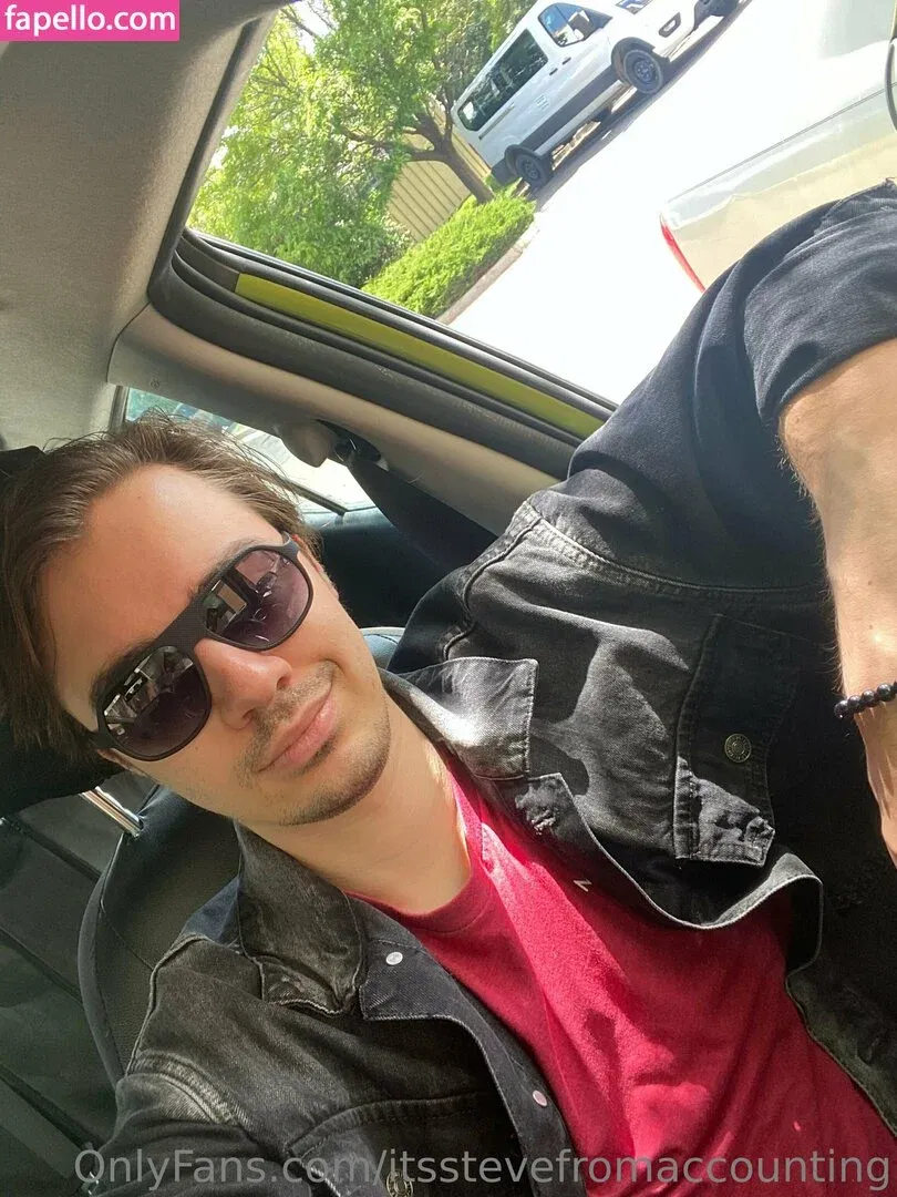 itsstevefromaccounting Onlyfans Photo Gallery 