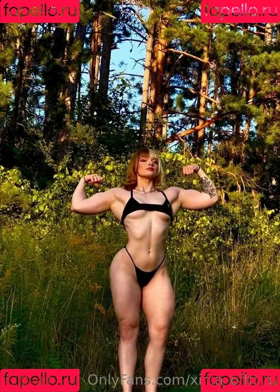 xinia_official Onlyfans Photo Gallery 