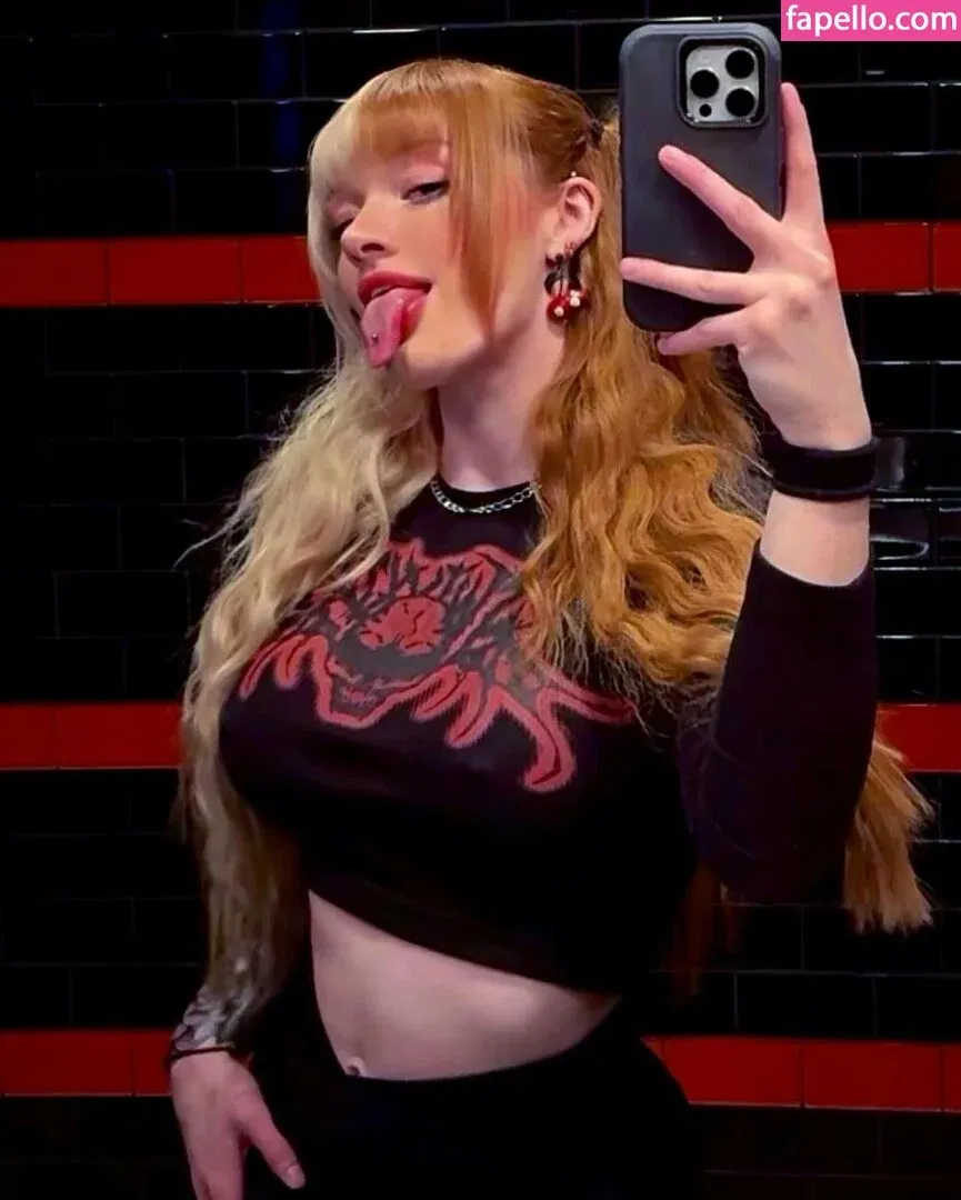 xinia_official Onlyfans Photo Gallery 