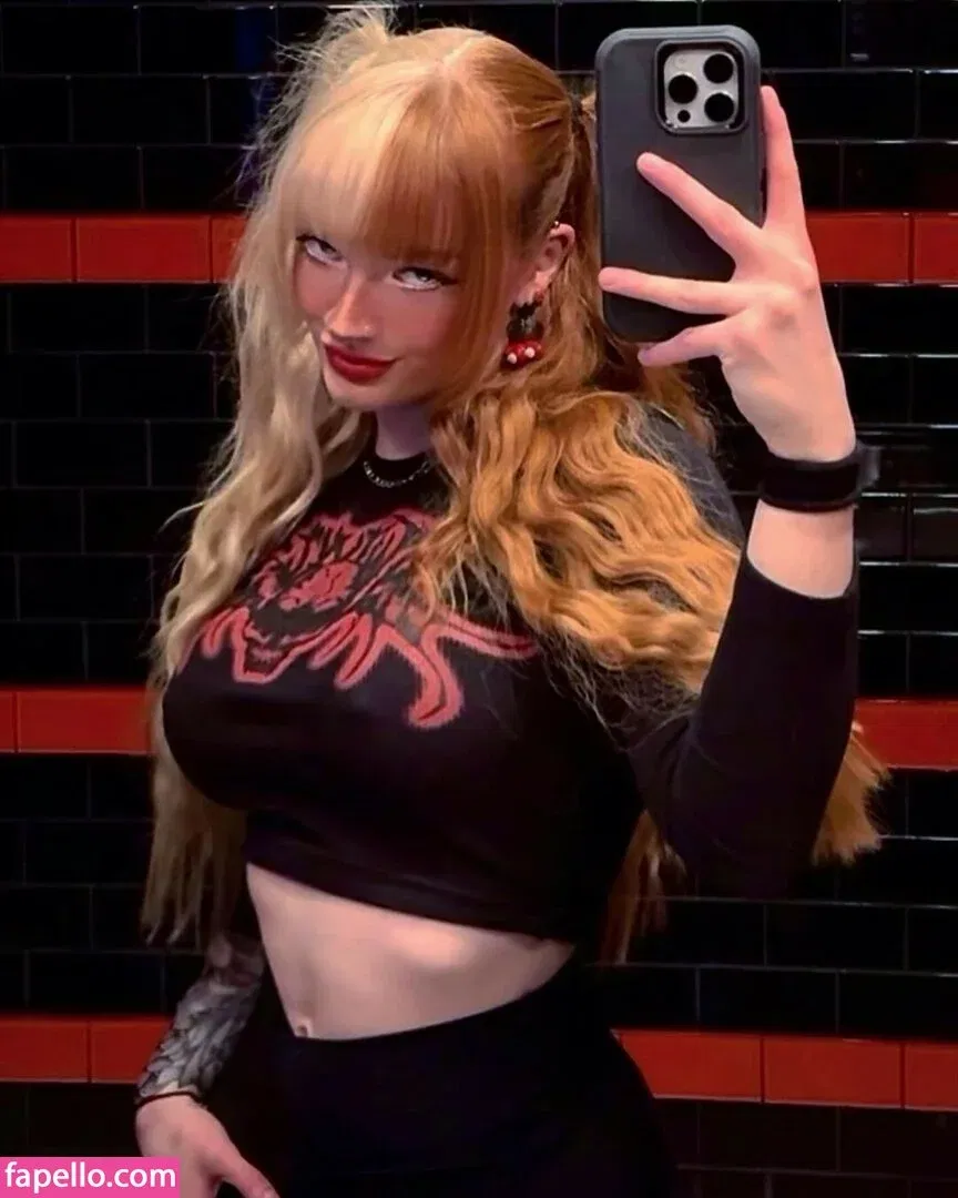 xinia_official Onlyfans Photo Gallery 