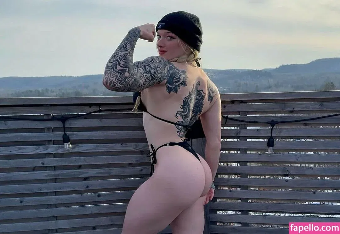 xinia_official Onlyfans Photo Gallery 