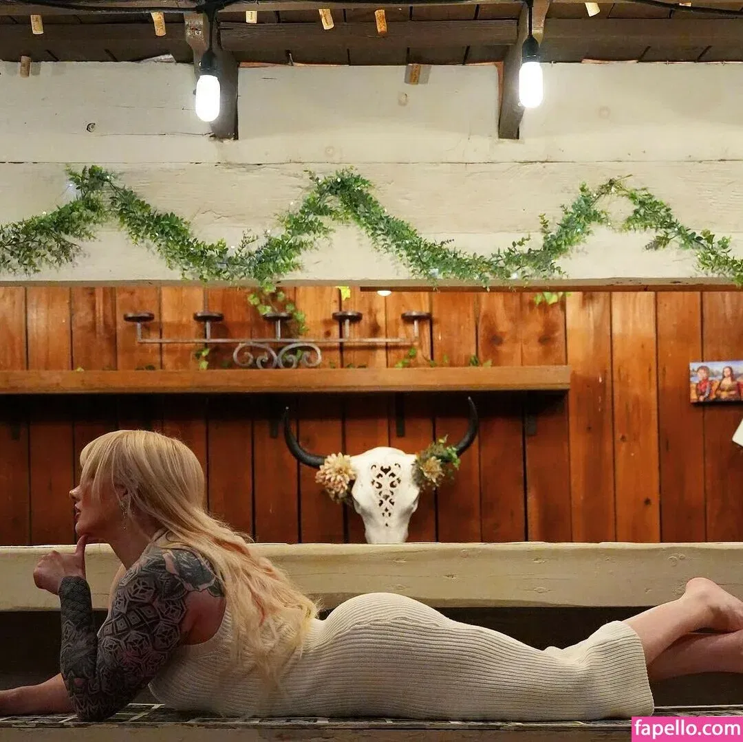 xinia_official Onlyfans Photo Gallery 