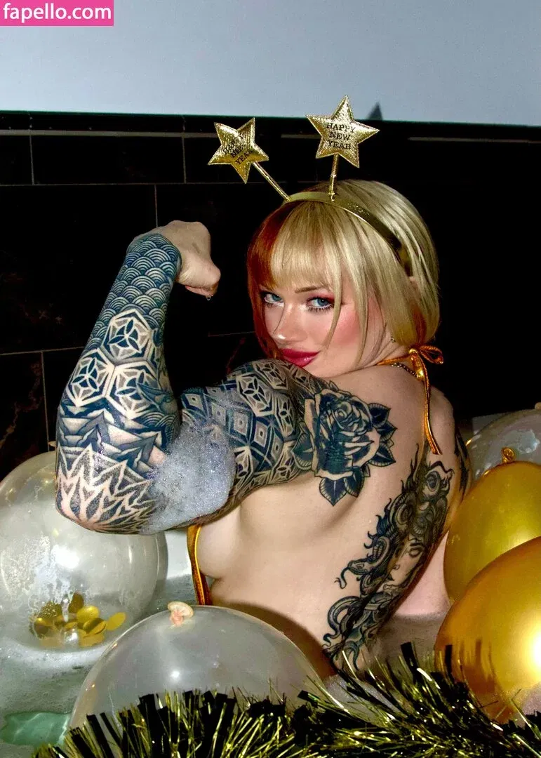 xinia_official Onlyfans Photo Gallery 