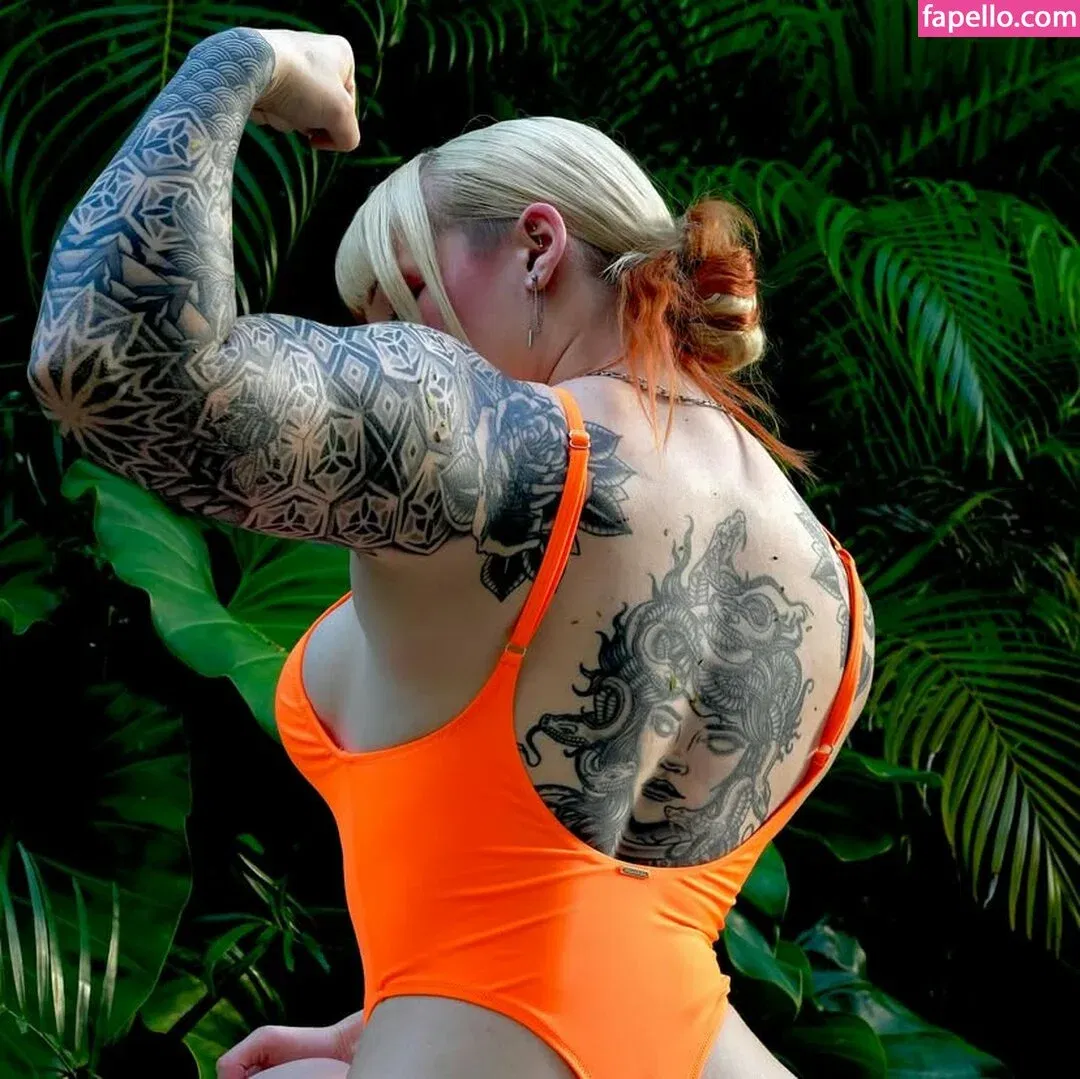 xinia_official Onlyfans Photo Gallery 