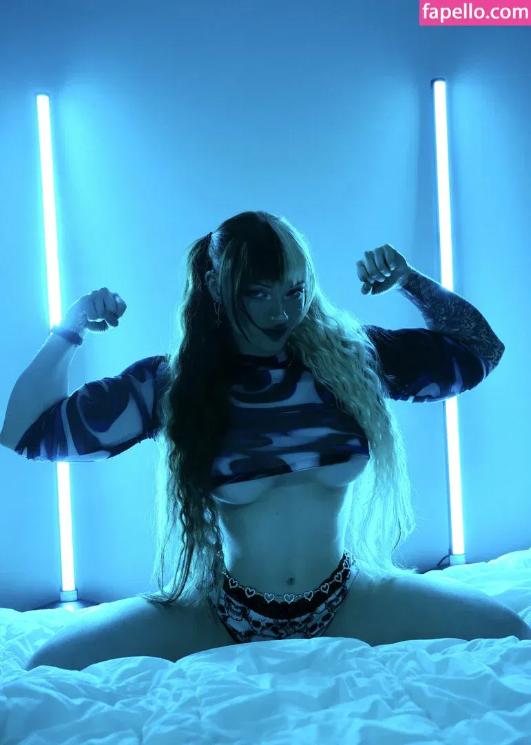 xinia_official Onlyfans Photo Gallery 