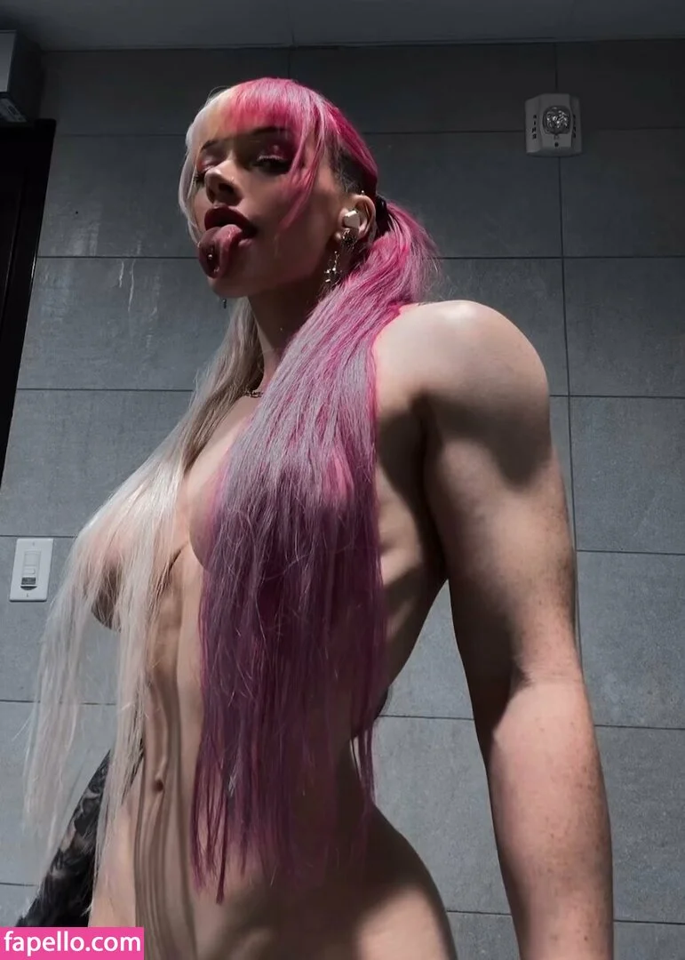 xinia_official Onlyfans Photo Gallery 