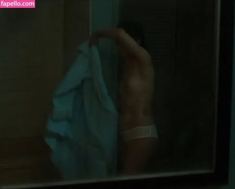 Rosa Salazar Onlyfans Photo Gallery 