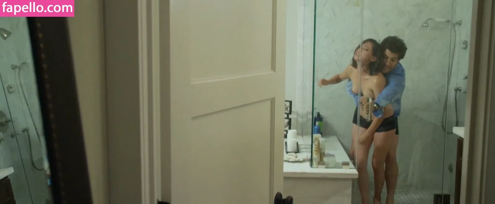 Rosa Salazar Onlyfans Photo Gallery 