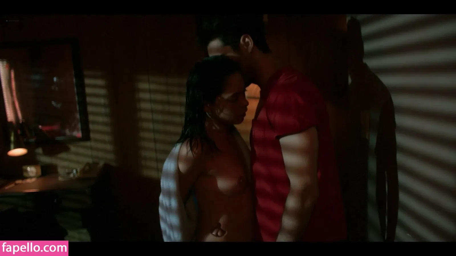 Rosa Salazar Onlyfans Photo Gallery 