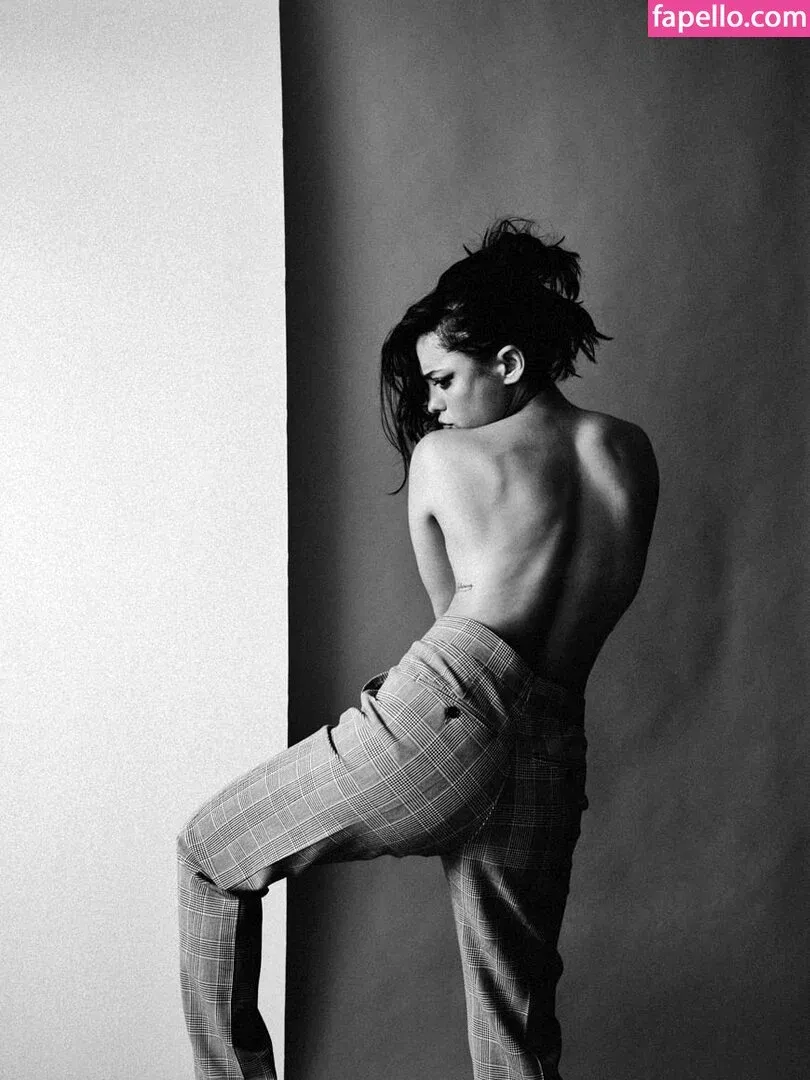 Rosa Salazar Onlyfans Photo Gallery 