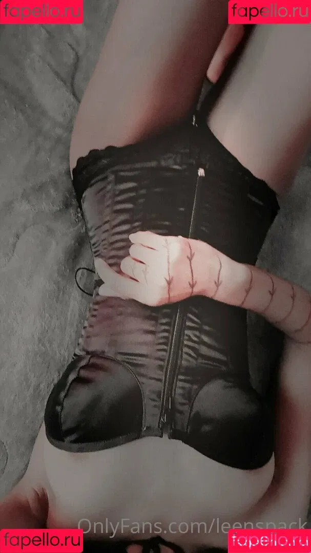 Viollet Collins Onlyfans Photo Gallery 