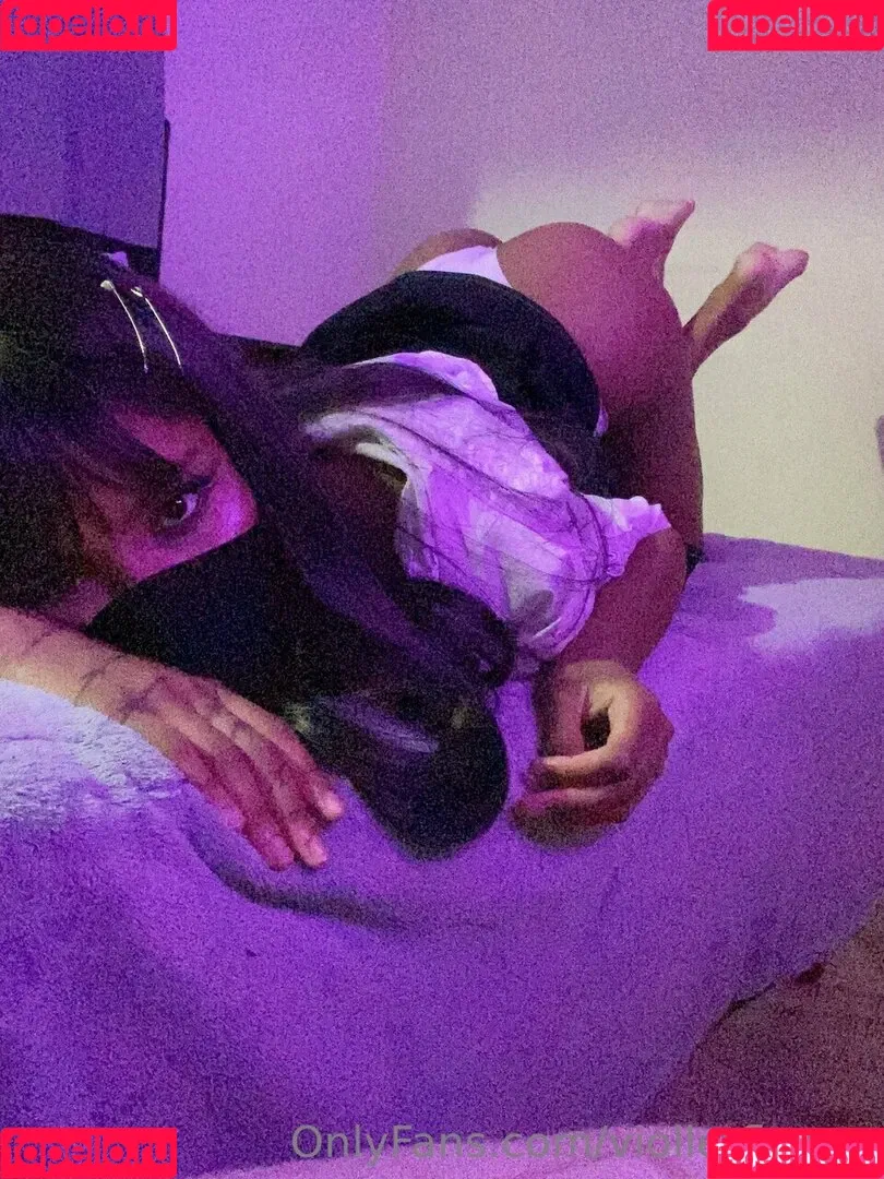 Viollet Collins Onlyfans Photo Gallery 