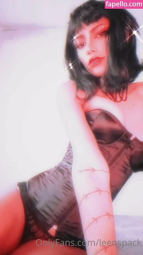 Viollet Collins Onlyfans Photo Gallery 