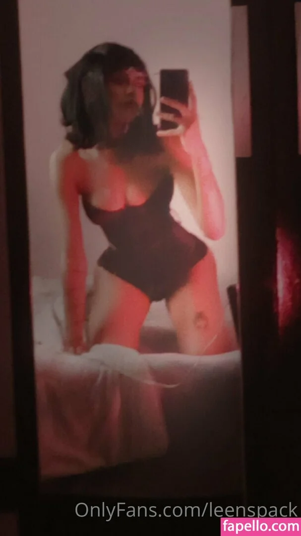 Viollet Collins Onlyfans Photo Gallery 