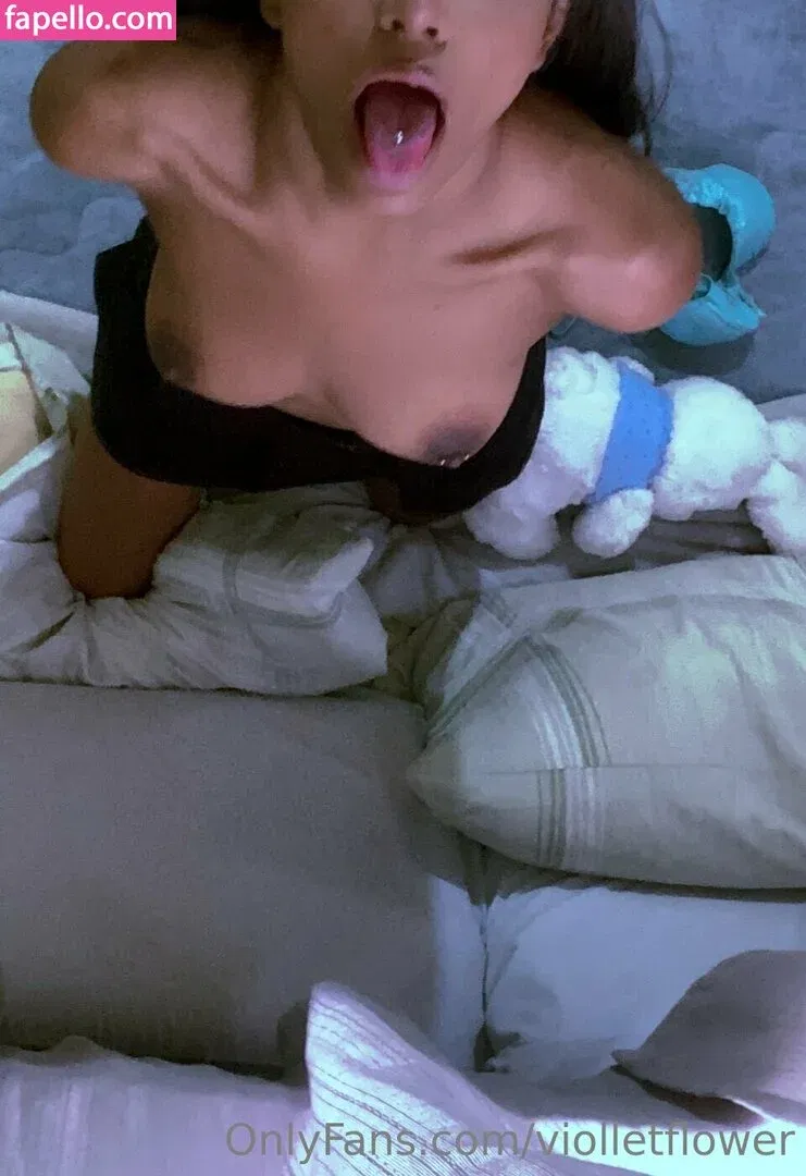 Viollet Collins Onlyfans Photo Gallery 