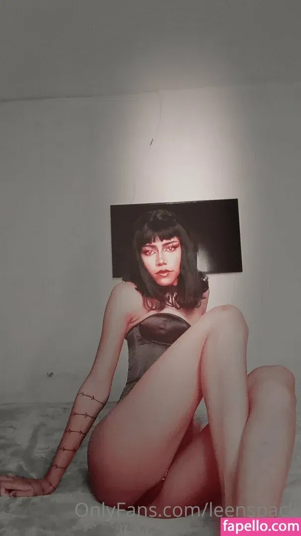 Viollet Collins Onlyfans Photo Gallery 