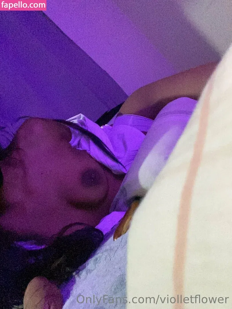 Viollet Collins Onlyfans Photo Gallery 