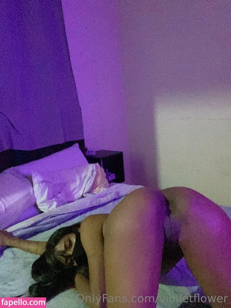 Viollet Collins Onlyfans Photo Gallery 