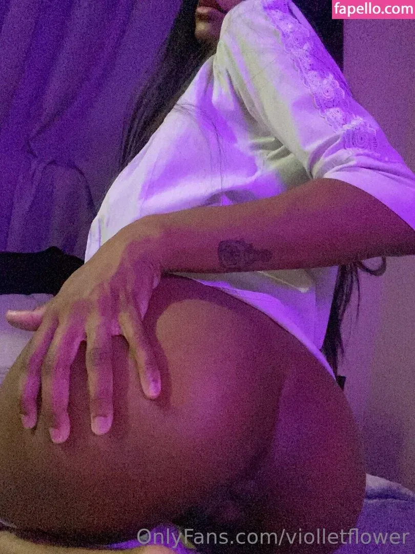 Viollet Collins Onlyfans Photo Gallery 