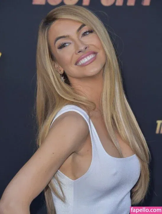 Chrishell Stause Onlyfans Photo Gallery 