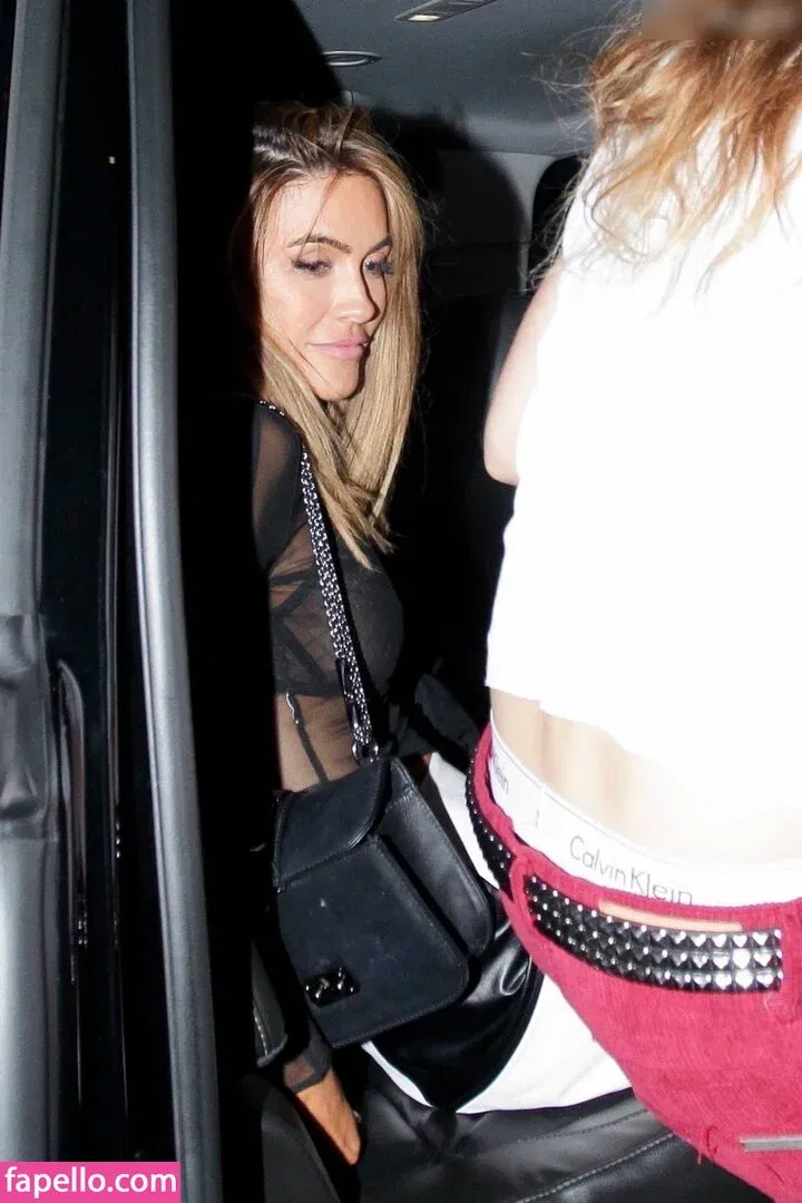 Chrishell Stause Onlyfans Photo Gallery 