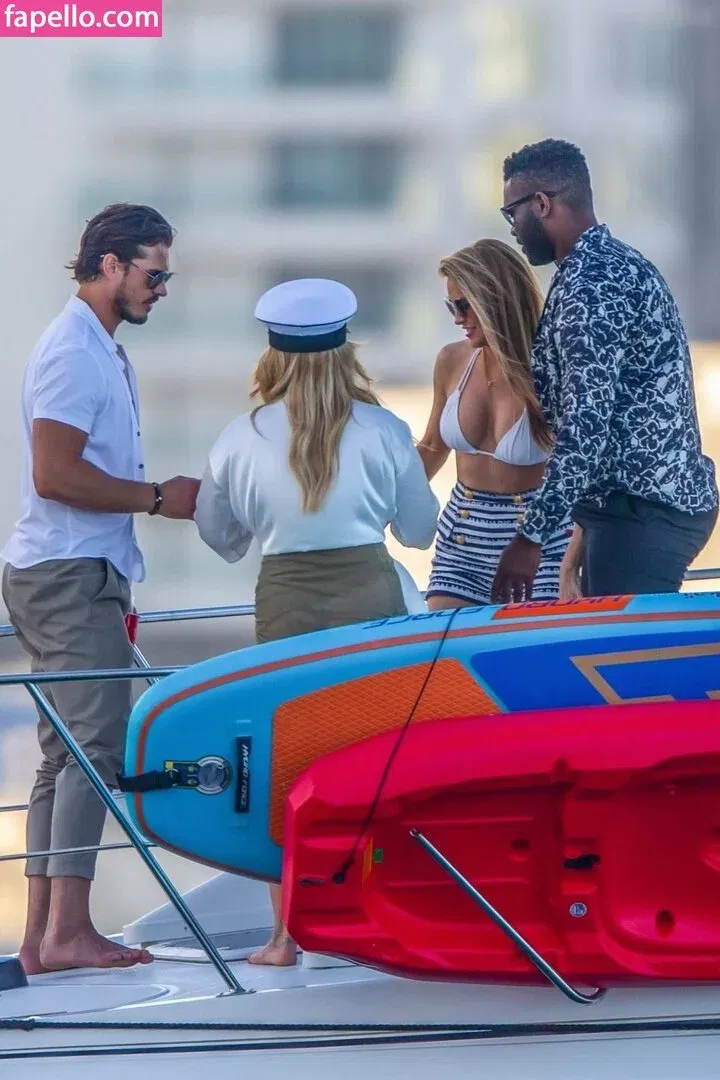 Chrishell Stause Onlyfans Photo Gallery 