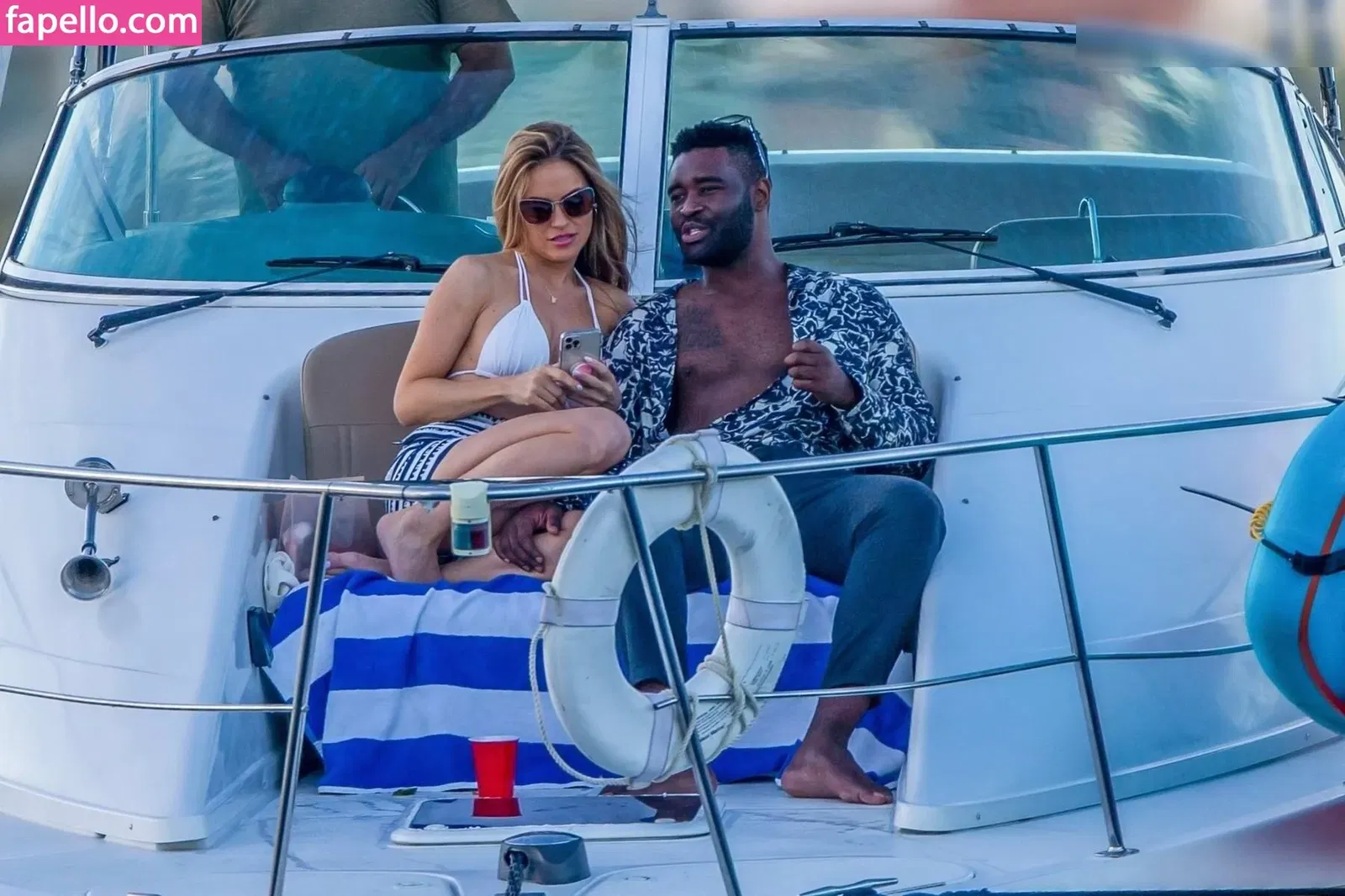 Chrishell Stause Onlyfans Photo Gallery 