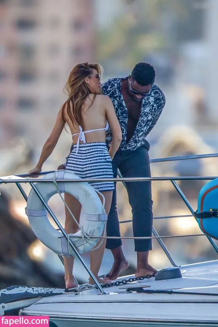 Chrishell Stause Onlyfans Photo Gallery 