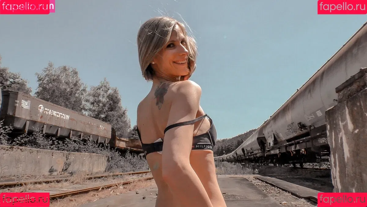 Melanie Schweiger Onlyfans Photo Gallery 