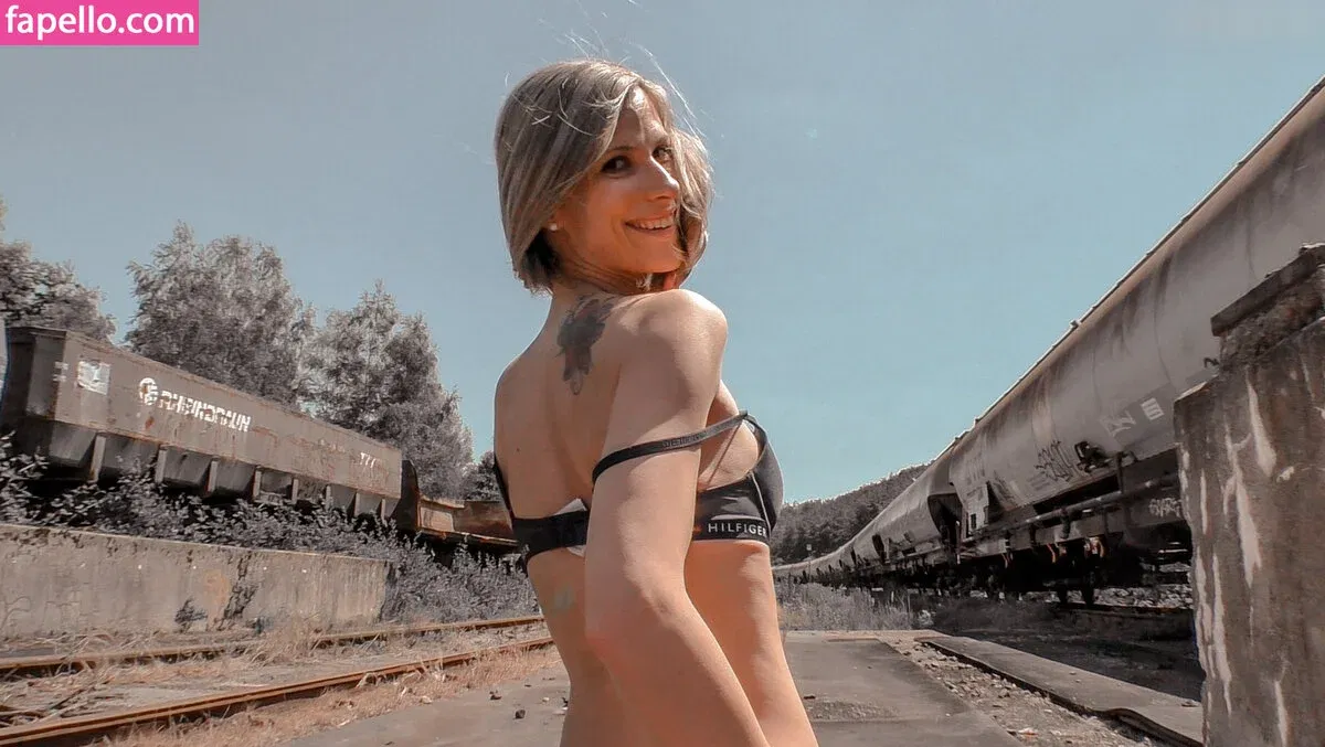 Melanie Schweiger Onlyfans Photo Gallery 