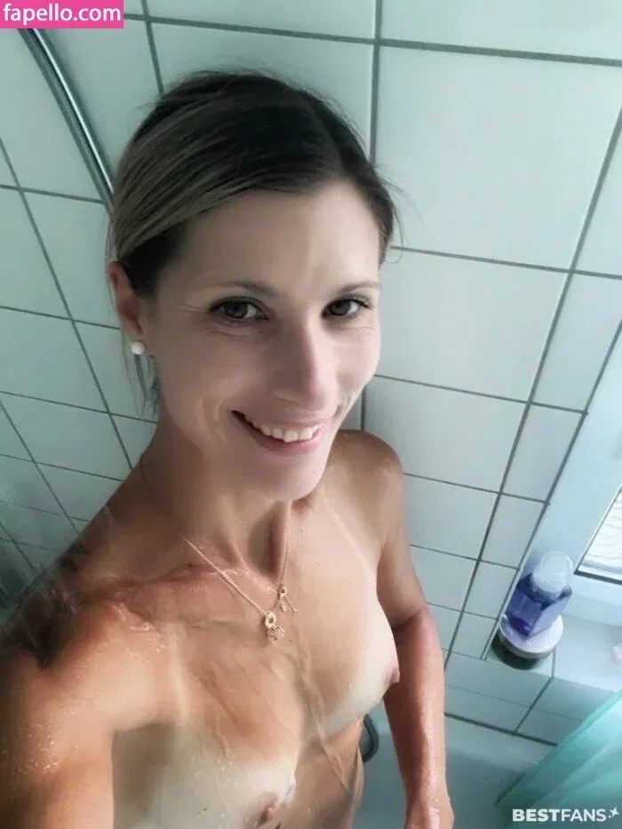 Melanie Schweiger Onlyfans Photo Gallery 