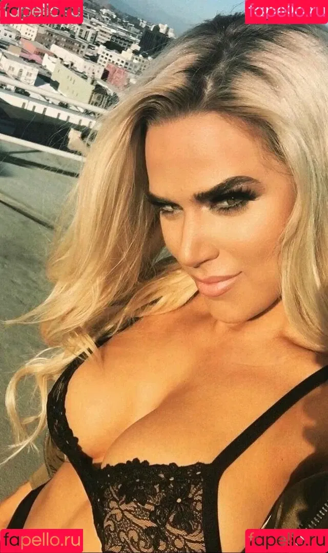 CJ Perry aka Lana Onlyfans Photo Gallery 