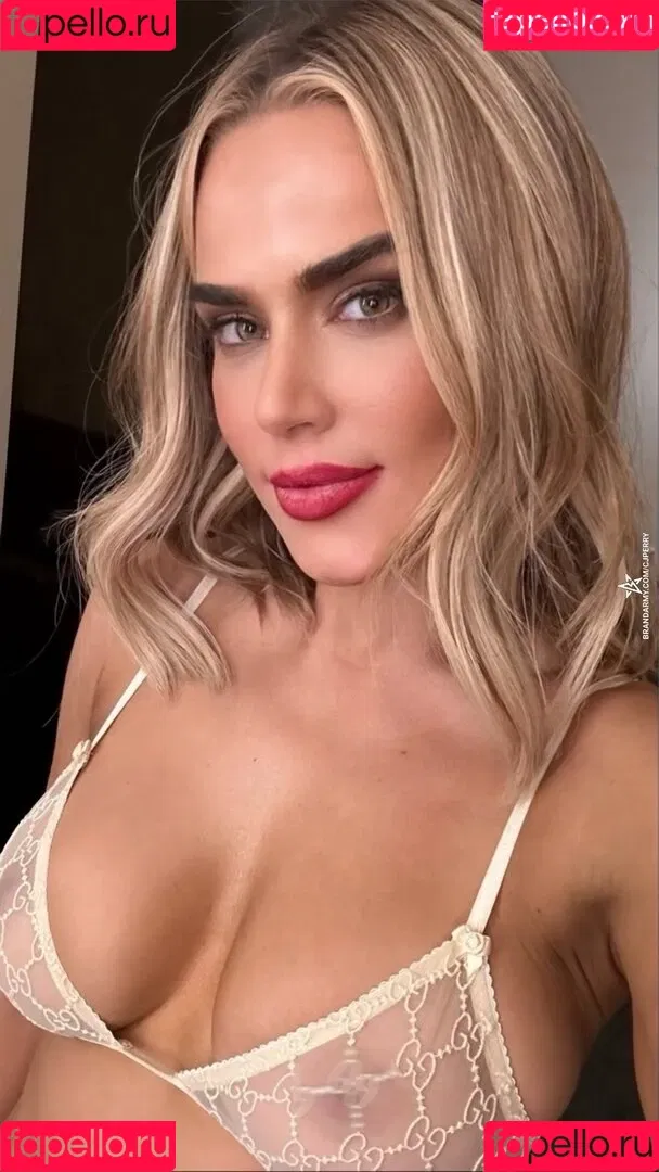 CJ Perry aka Lana Onlyfans Photo Gallery 