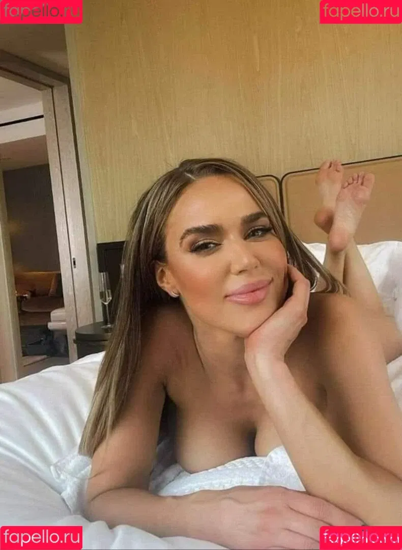 CJ Perry aka Lana Onlyfans Photo Gallery 