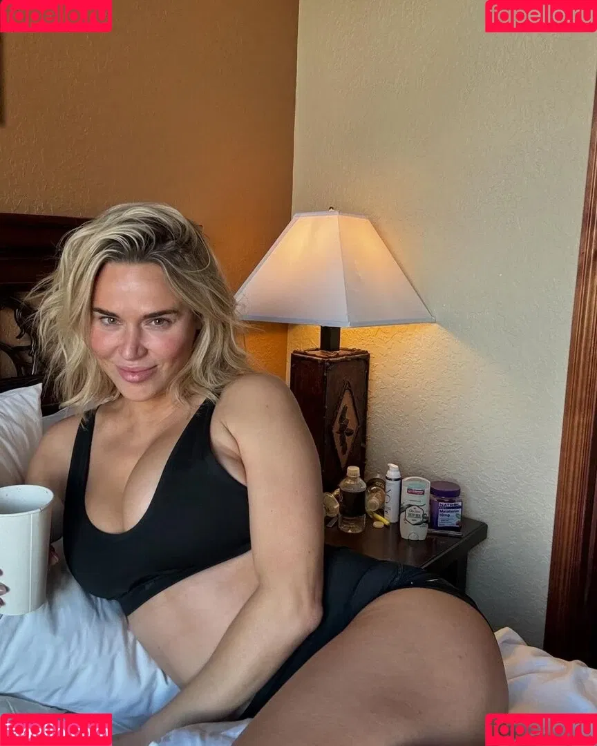 CJ Perry aka Lana Onlyfans Photo Gallery 