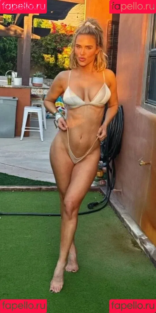 CJ Perry aka Lana Onlyfans Photo Gallery 