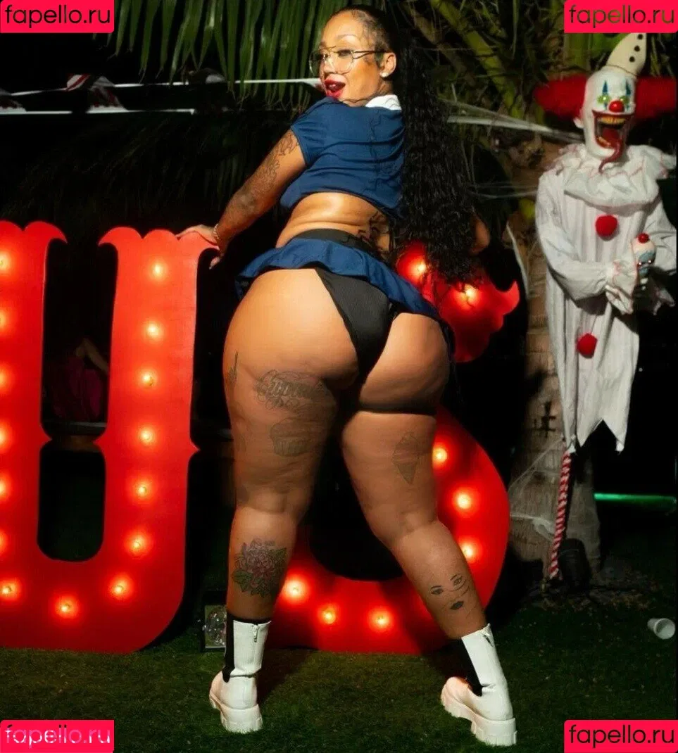 Donna Lombardi Onlyfans Photo Gallery 