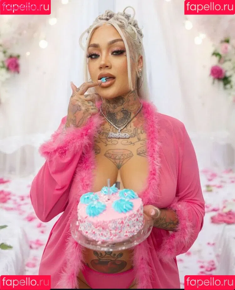 Donna Lombardi Onlyfans Photo Gallery 