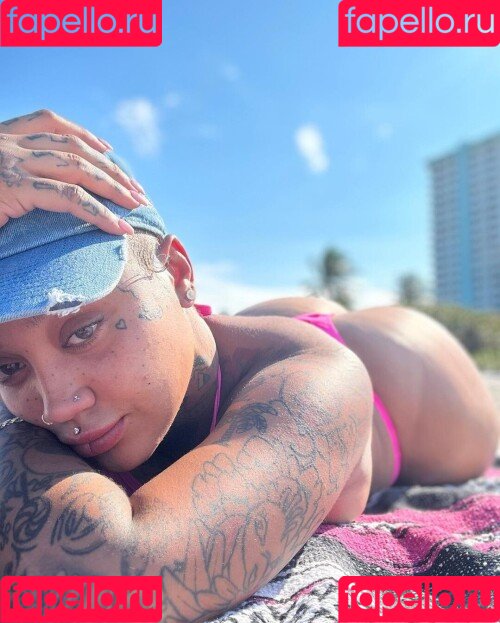 Donna Lombardi Onlyfans Photo Gallery 