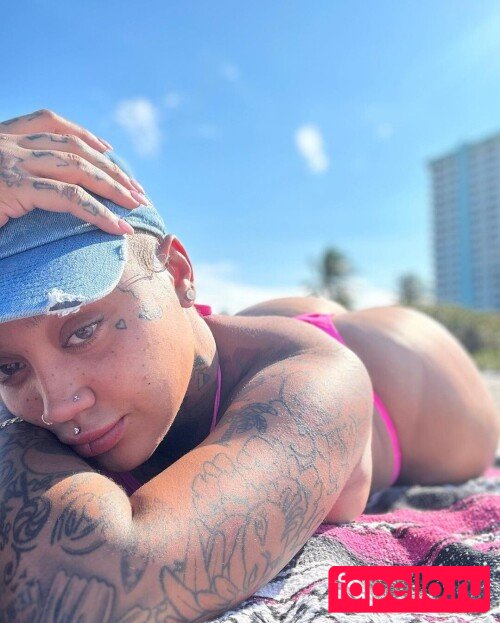 Donna Lombardi Nude Onlyfans Photo 22