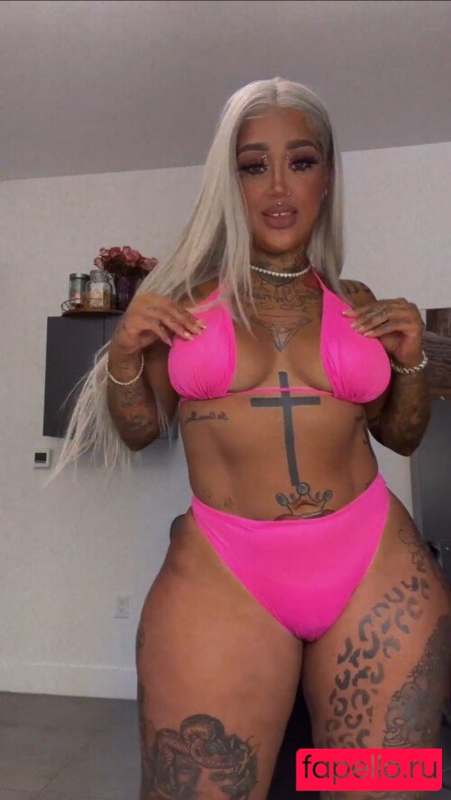 Donna Lombardi Nude Onlyfans Photo 17