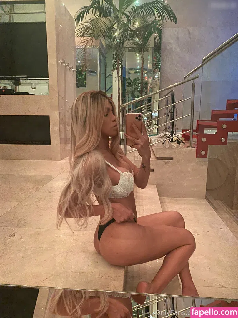 Sofia Rabello Onlyfans Photo Gallery 