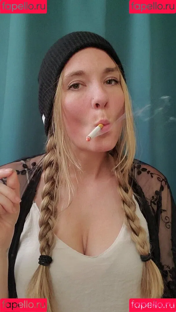 emmacantquit Onlyfans Photo Gallery 
